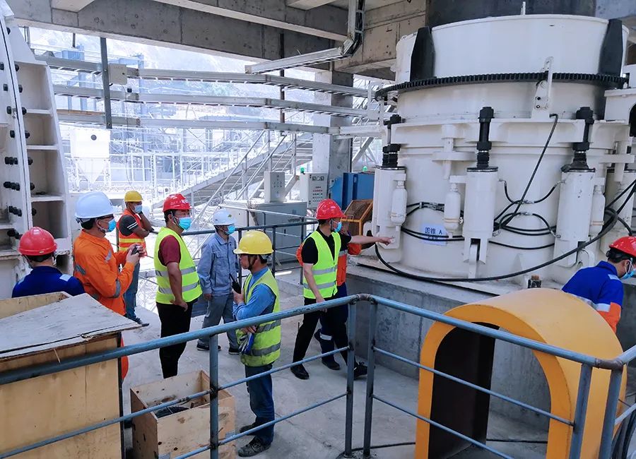 SMS系列多缸液壓圓錐破碎機(jī)，精品骨料生產(chǎn)線的理想選擇