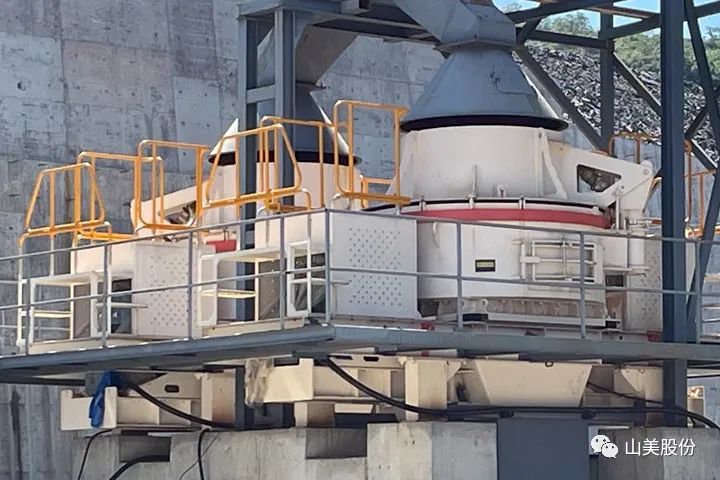 砂石協(xié)會(huì)報(bào)道！上海山美大進(jìn)料、大產(chǎn)量立式?jīng)_擊破碎機(jī)（制砂機(jī)）成功用于東方希望骨料生產(chǎn)線升級(jí)改造項(xiàng)目！