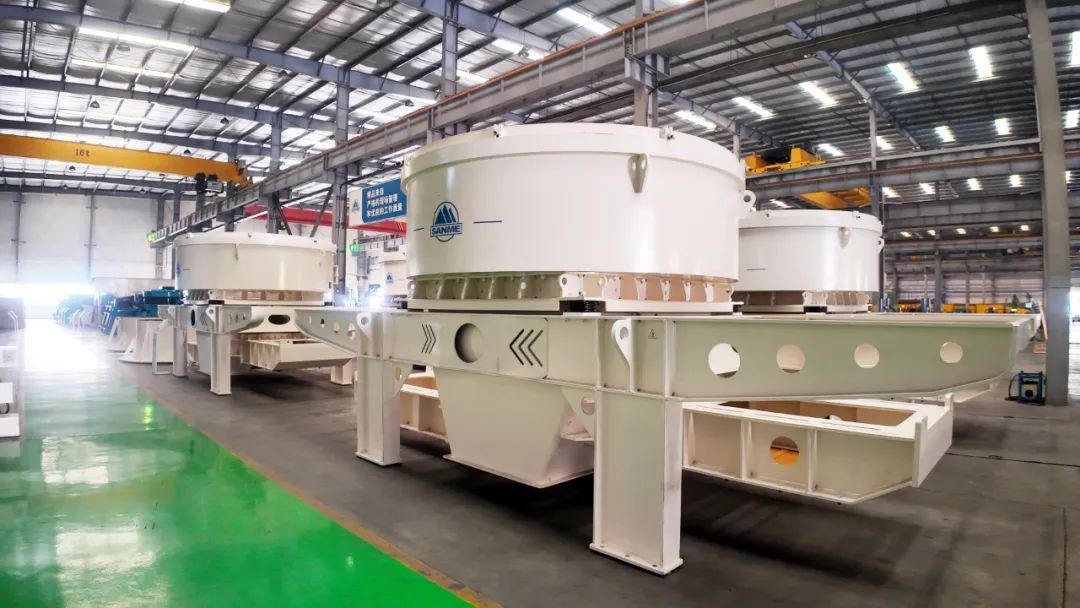 VC7系列立式?jīng)_擊破碎機——多領(lǐng)域適用，展現(xiàn)強大實力