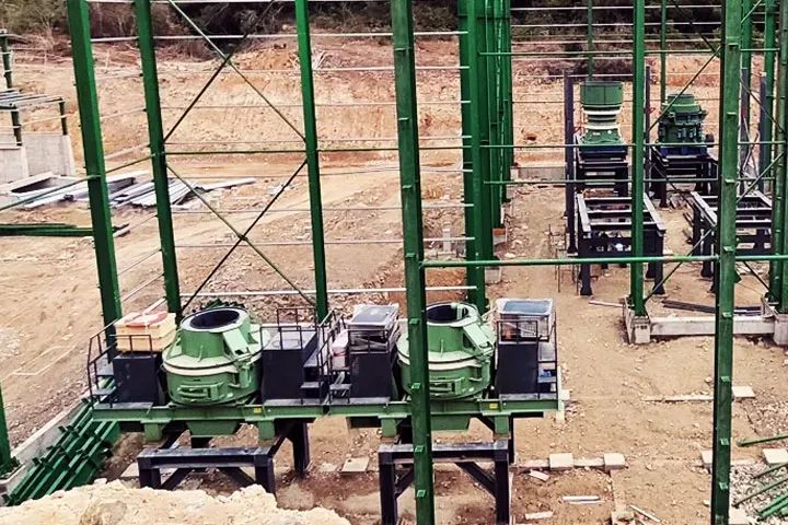 VC7系列立式?jīng)_擊破碎機——多領(lǐng)域適用，展現(xiàn)強大實力