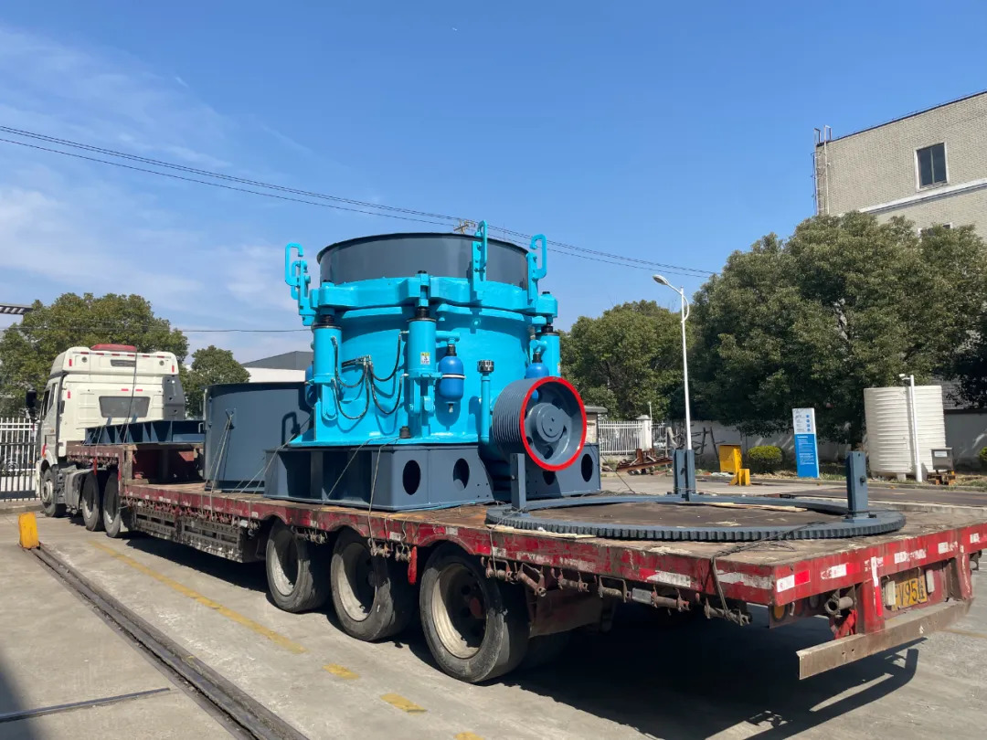 山美E-SMS歐星系列液壓圓錐破碎機(jī)施工現(xiàn)場（二）